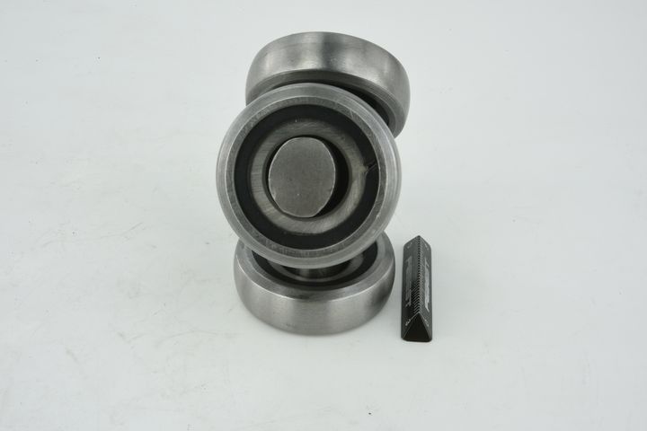 trikojo įvorė, kardaninis velenas