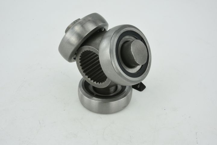 trikojo įvorė, kardaninis velenas