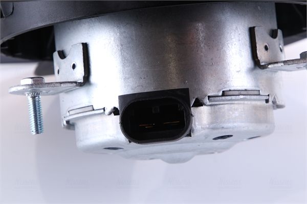 L&uuml;fter, Motork&uuml;hlung