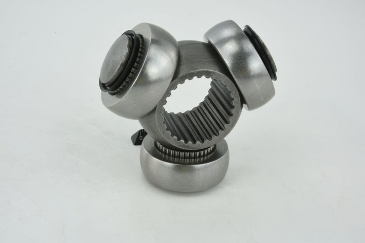 trikojo įvorė, kardaninis velenas