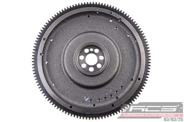 F/W D/IRON NISSAN PATROL 4.2L. - TecDoc 2