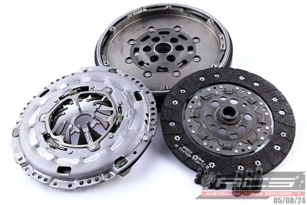 KIT STD VW TRANSPORTER 2.0L inc DMF - TecDoc Only