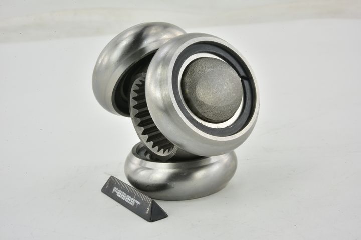 trikojo įvorė, kardaninis velenas