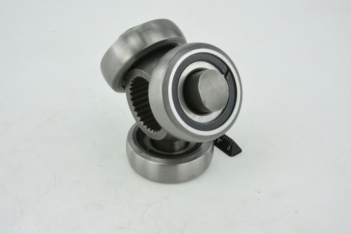 trikojo įvorė, kardaninis velenas