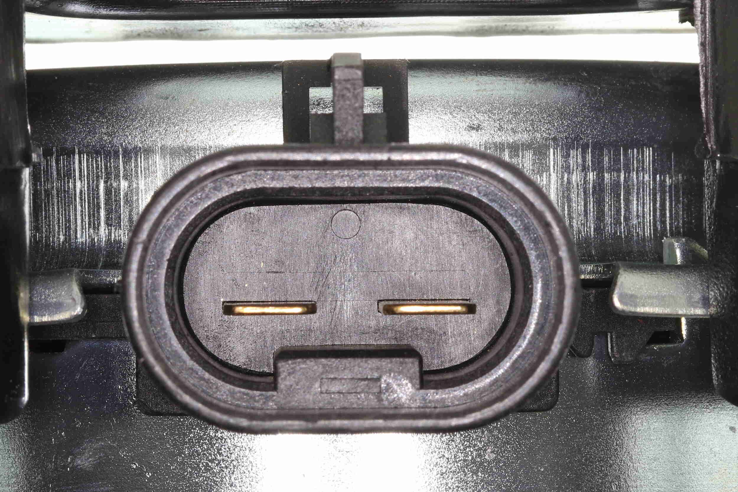 L&uuml;fter, Motork&uuml;hlung