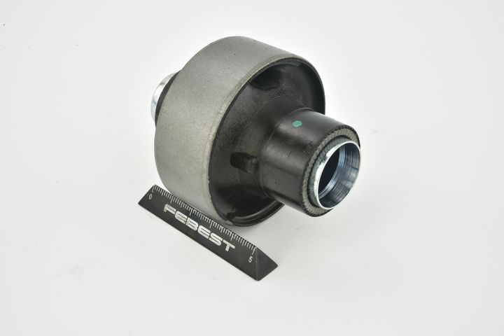 valdymo svirties/išilginių svirčių įvorė