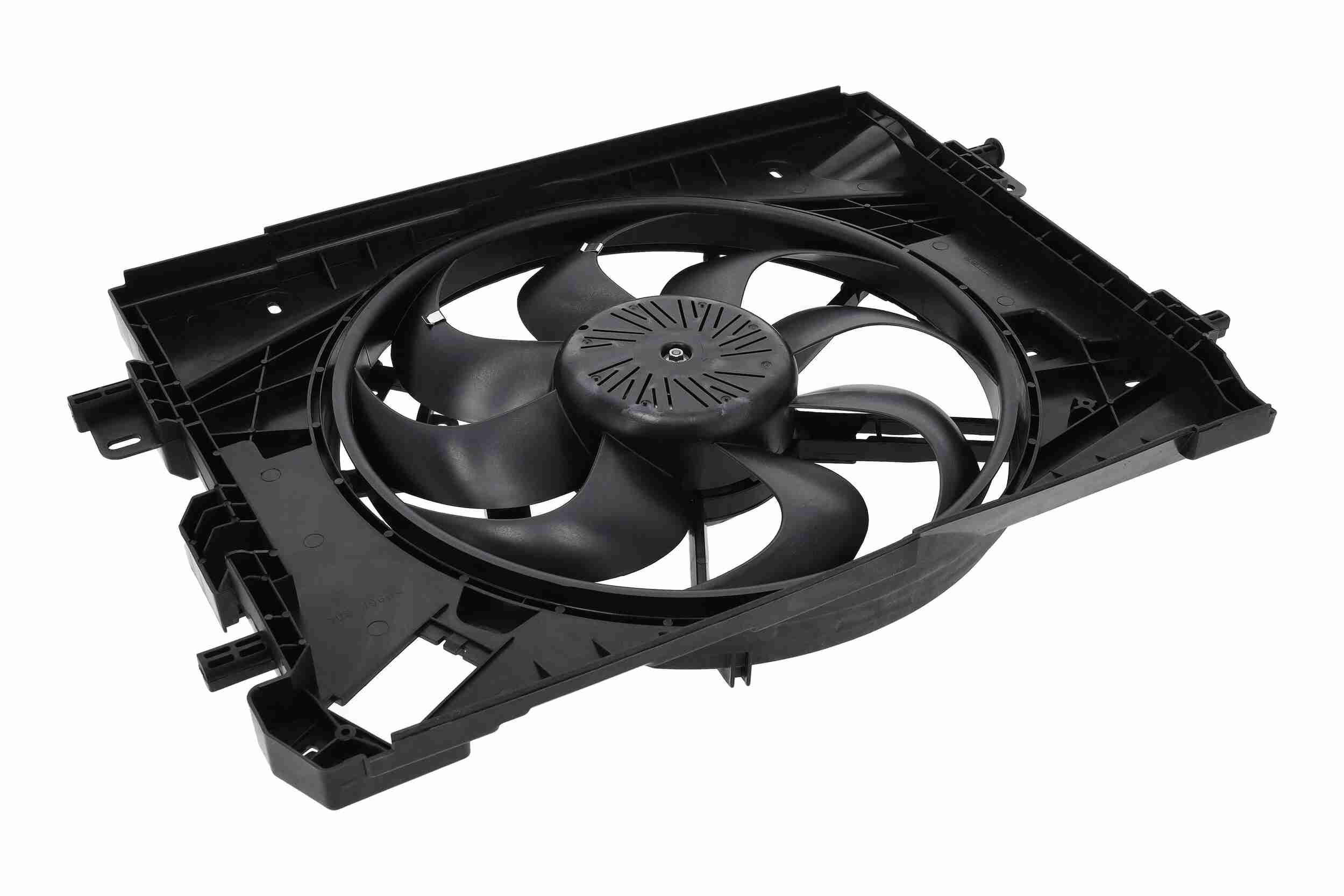 L&uuml;fter, Motork&uuml;hlung