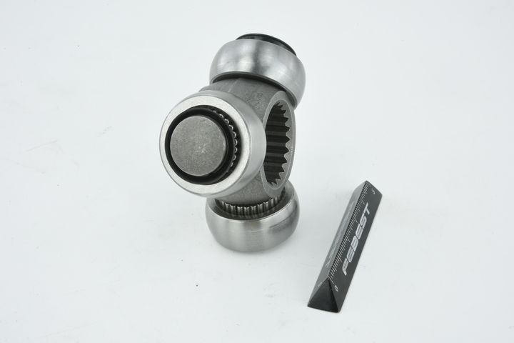 trikojo įvorė, kardaninis velenas