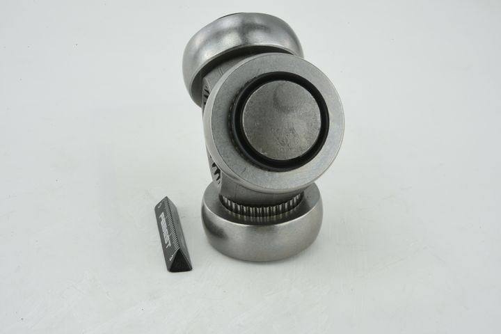 trikojo įvorė, kardaninis velenas