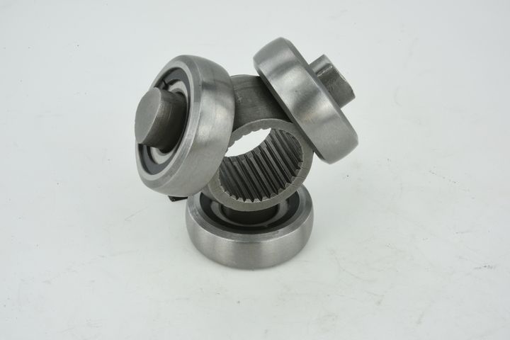 trikojo įvorė, kardaninis velenas