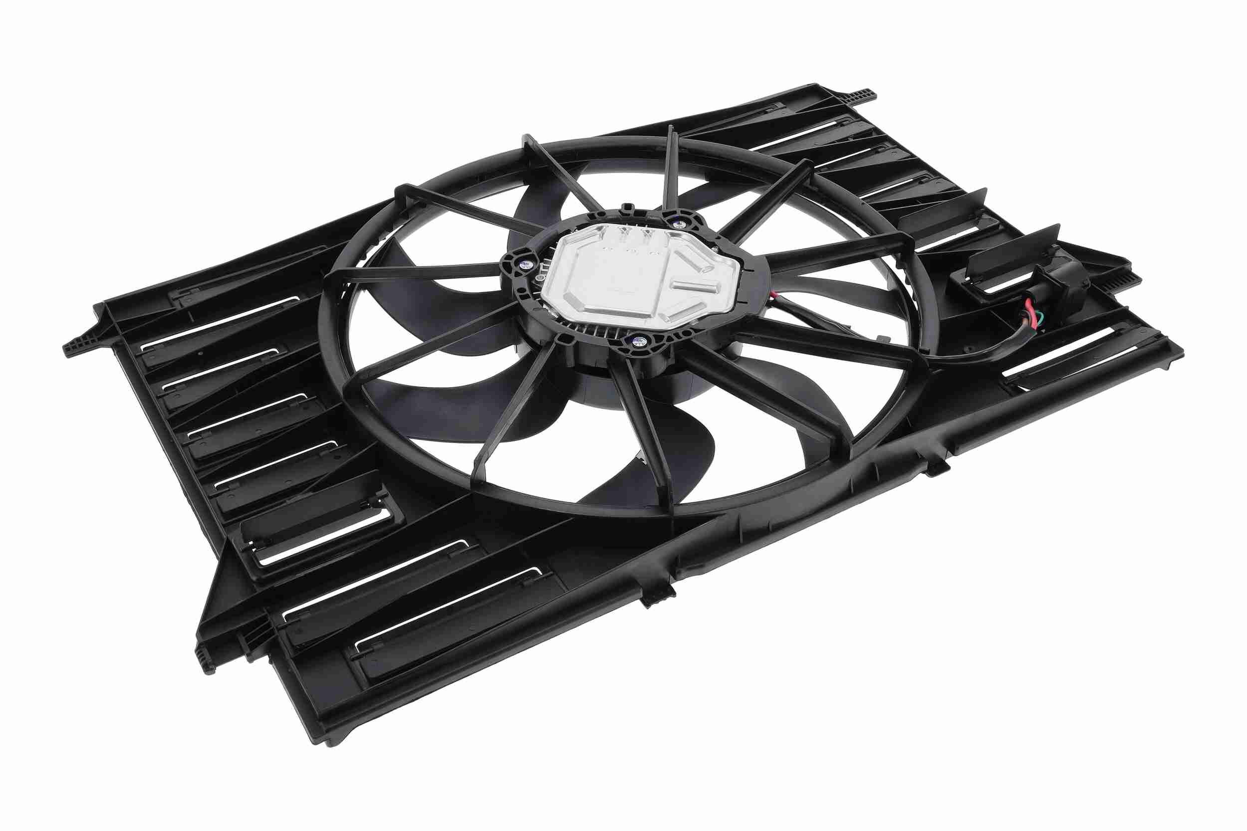 L&uuml;fter, Motork&uuml;hlung