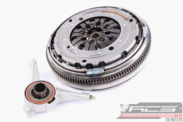 KIT STD VW TRANSPORTER 2.5L inc DMF+CSC - TecDoc Only