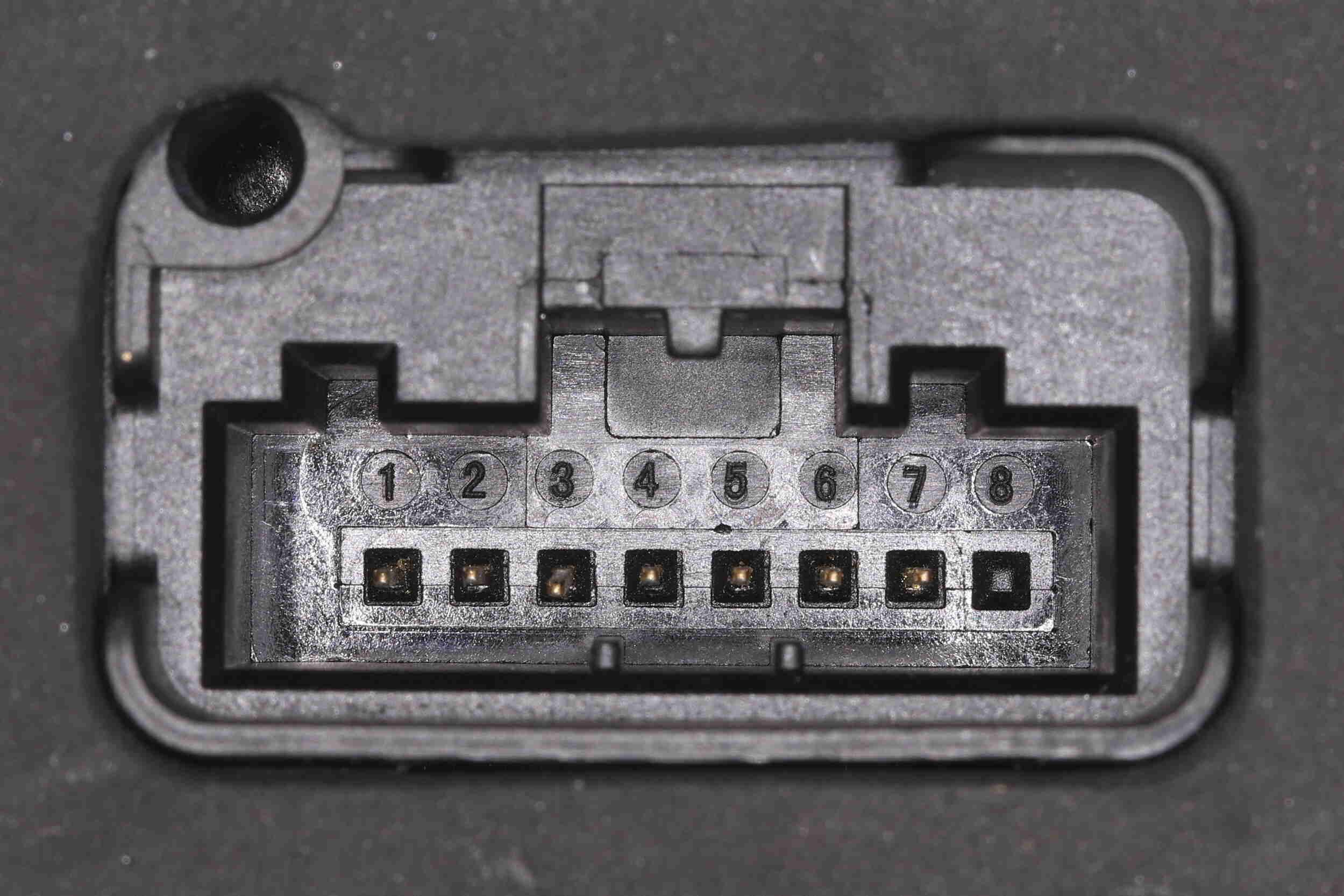 V10-85-2280_03.JPG