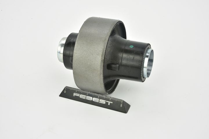 valdymo svirties/išilginių svirčių įvorė