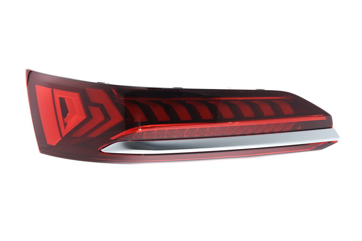 REAR LIGHT_047305_01.JPG