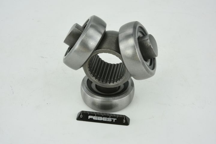 trikojo įvorė, kardaninis velenas