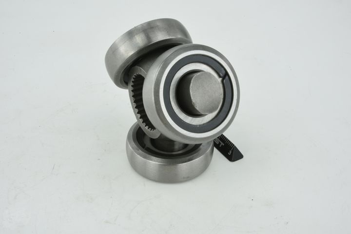 trikojo įvorė, kardaninis velenas