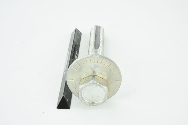 išvirtimo reguliavimo varžtas