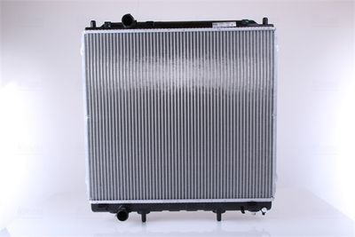 NISSENS 67482 Радиатор охлаждения двигателя  для HYUNDAI TERRACAN (Хендай Терракан)