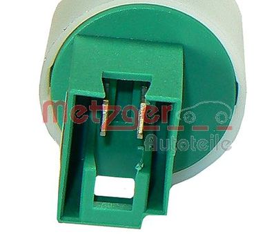 COMUTATOR ACTIONARE AMBREIAJ (TEMPOMAT) METZGER AUTOTEILE 0911097 1