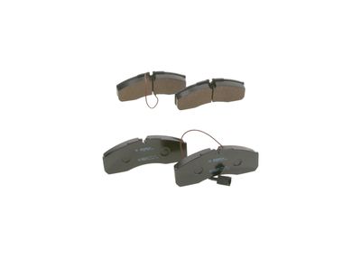 Remblokken set Voor , past: NISSAN CABSTAR, NT400 CABSTAR, NT500  RVI MAXITY 2.5D/3.0D 09.06-