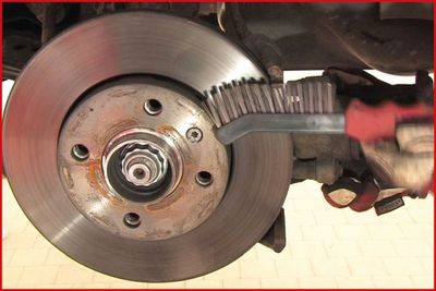 Ks Tools - Drôtený kartáč na čistenie brzdového strmeňa 225mm