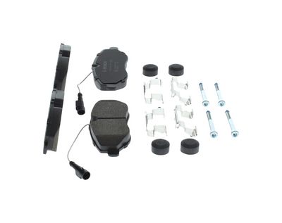 Remblokken set Voor (met bouten met een dempingskussen met montage-instructie), past: NISSAN CABSTAR, NT400 CABSTAR RVI MAXITY 2.5D/3.0D 09.06-
