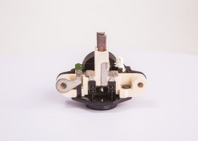 REGULATOR ALTERNATOR BOSCH 1197311509 2