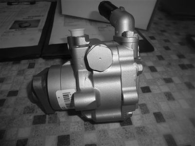 HYDRAULIKPUMPE LENKUNG URW 3291503 1