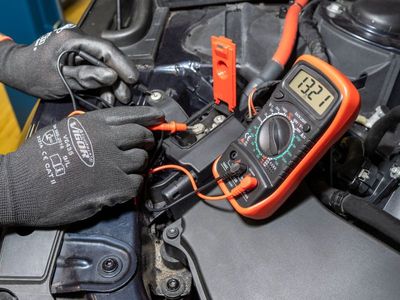 Univerzální měřicí přístroj (multimetr) VIGOR V4324