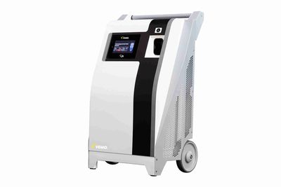 LADEGERäT ANTRIEBSBATTERIE