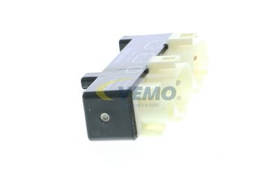 RELAIS KüHLERLüFTERNACHLAUF VEMO V15710033 39