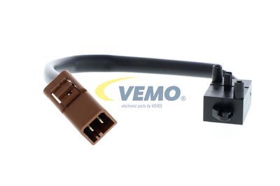 COMUTATOR ACTIONARE AMBREIAJ (TEMPOMAT) VEMO V22730020 58