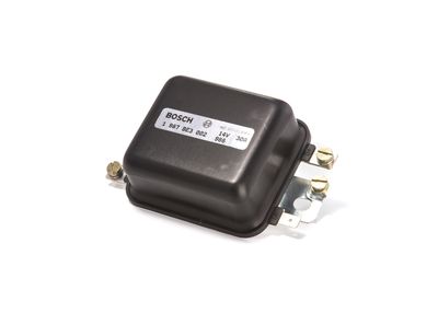 GENERATORREGLER BOSCH 1987BE3002 6