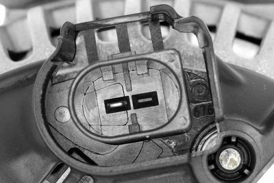 GENERATOR / ALTERNATOR VEMO V101350006 1