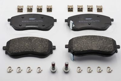 Remblokken set Voor , past: MERCEDES X (470) 2.3D/3.0D 09.17-