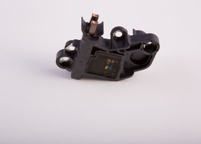 REGULATOR ALTERNATOR BOSCH 0272220733 2