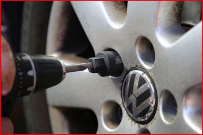 Ks Tools - Súprava náradie na zámoky kolies 16ks
