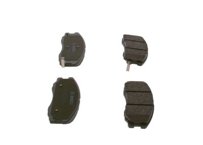 Remblokken set Voor (met een dempingskussen), past: CHEVROLET CAPTIVA, EQUINOX OPEL ANTARA A 2.0D-3.4 04.03-