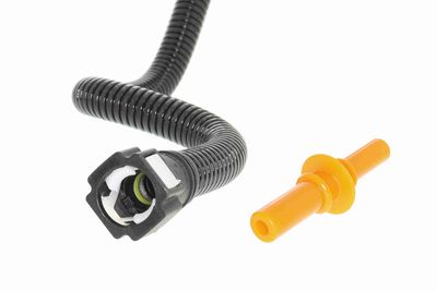 KRAFTSTOFFLEITUNG VAICO V461426 2