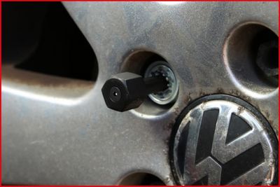 Ks Tools - Súprava náradie na zámoky kolies 16ks