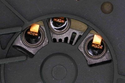 GENERATOR / ALTERNATOR VEMO V401341275 1