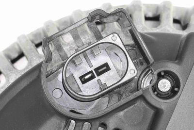 GENERATOR / ALTERNATOR VEMO V101350045 1