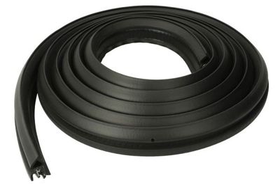 Boot lid gasket past: DACIA DUSTER 04.10-09.13