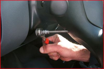 KS Tools Nástrčný ořech s bitem na airbagy 1/4", T30 140.2302