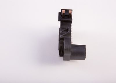 REGULATOR ALTERNATOR BOSCH 0272220733 3