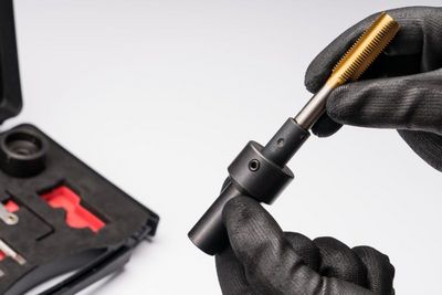 Vigor V7181 Sada závitořezů pro šrouby kol a matice 12 ks