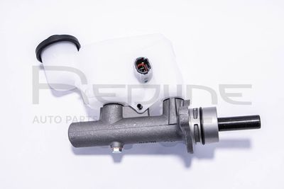 Главный тормозной цилиндр RED-LINE 09TO049 для TOYOTA YARIS