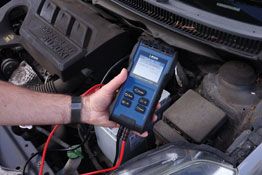 INTELIGENTNY TESTER AKUMULATORÓW TEST-N-CHARGE 12 V