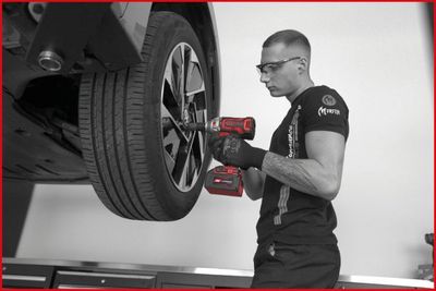 Ks Tools - Uťahovačka 18V 1/2" 690Nm s AKU 4Ah